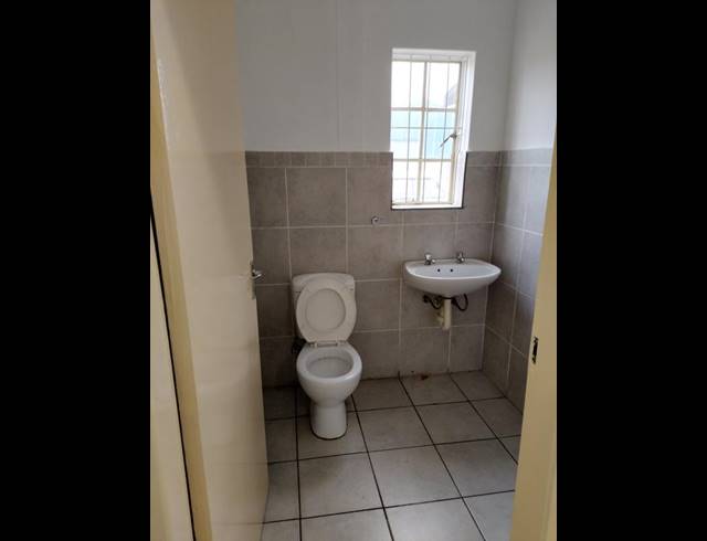 BUSINESS PROPERTY TO RENT IN VAALPARK